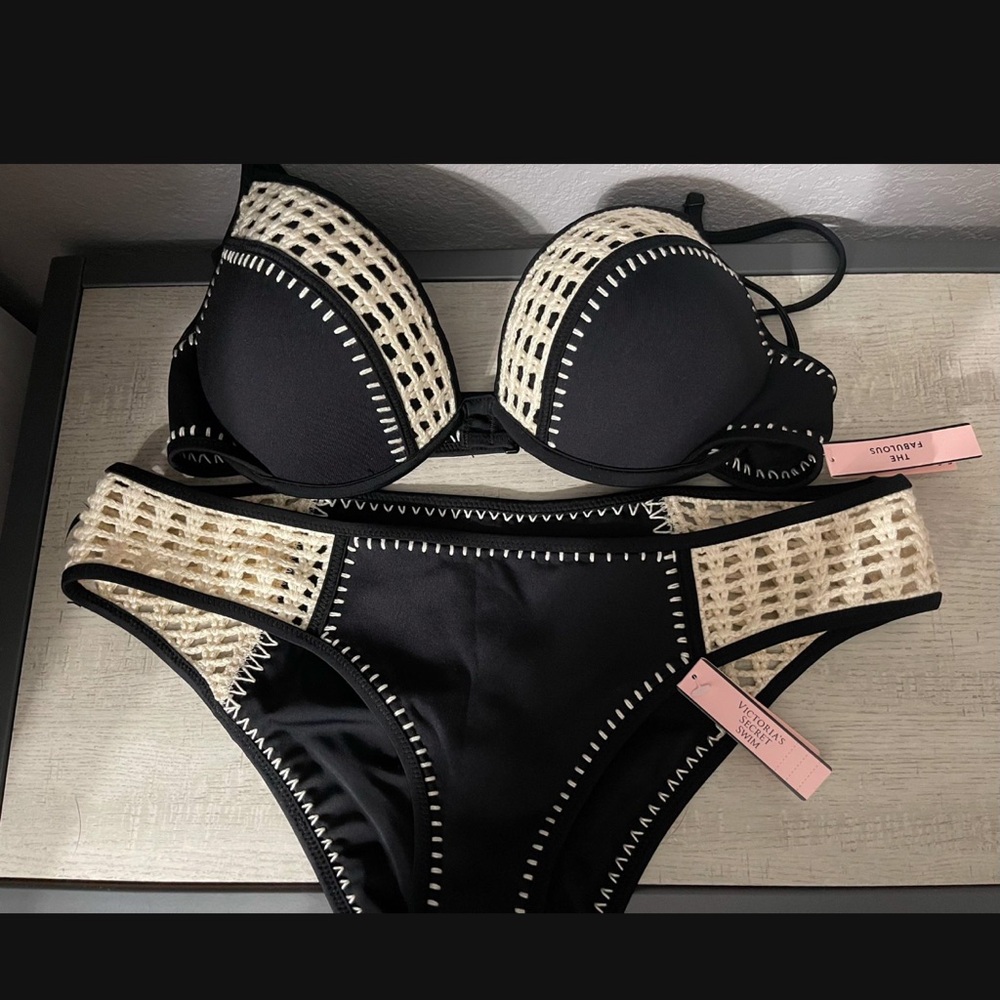 Brand New never worn Victoria secret bathing suit